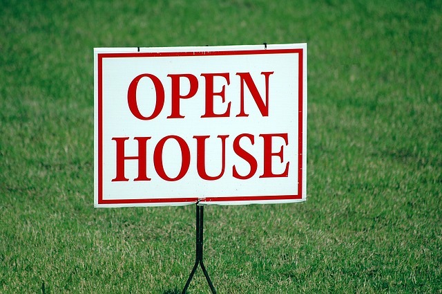 open-house-sign-home-rent
